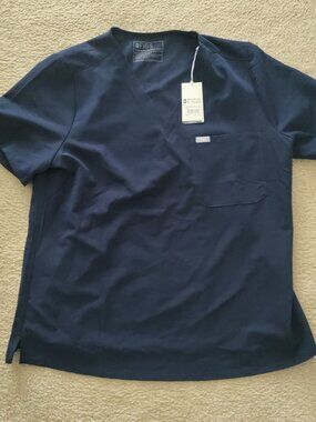 NWT FIGS Catarina One Pocket Scrub Top Women's XXL Blue Healthcare Minimalist